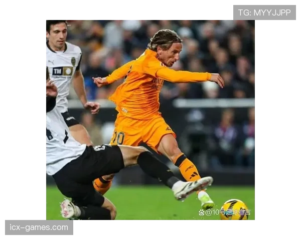 卡马文加如何接棒莫德里奇与克罗斯完成中场过渡 卡马文加如何接棒莫德里奇与克罗斯完成中场过渡