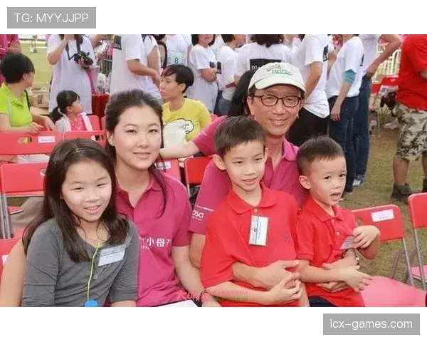 伏明霞又晒生活照，运动员名号在，家里像私人奢侈品博物馆——我心态崩了