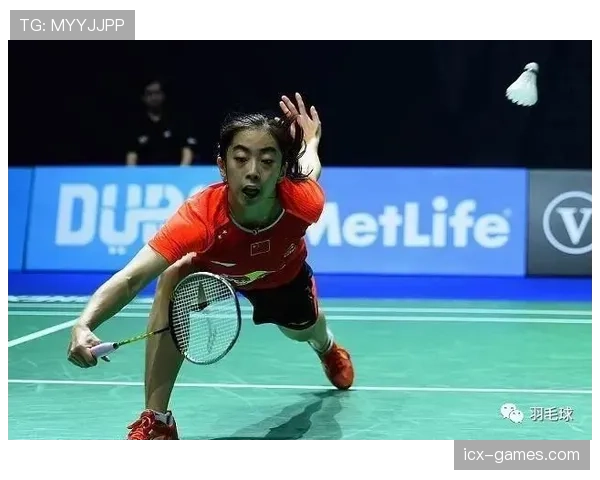 陶菲克训练完直接躺平刷手机，这松弛感是真练出来的还是摆烂啊？